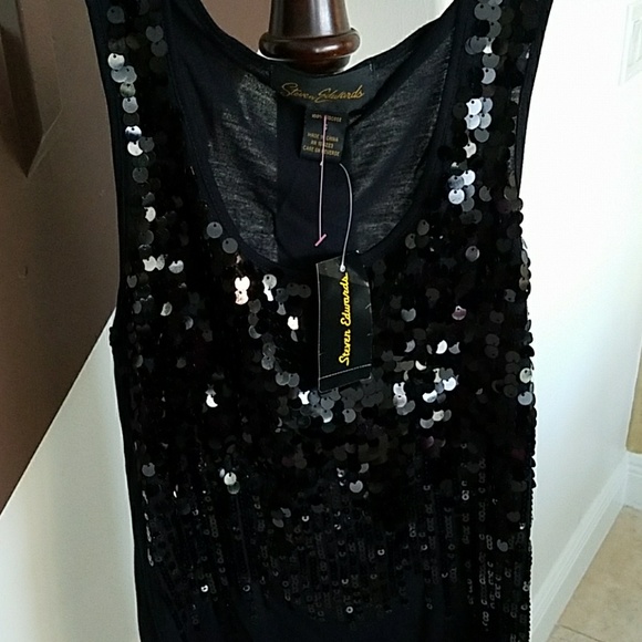 Steven Edward's tank top - Picture 2 of 3